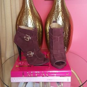 Burgandy Suede Booties w Gold Buckles Sz. 9